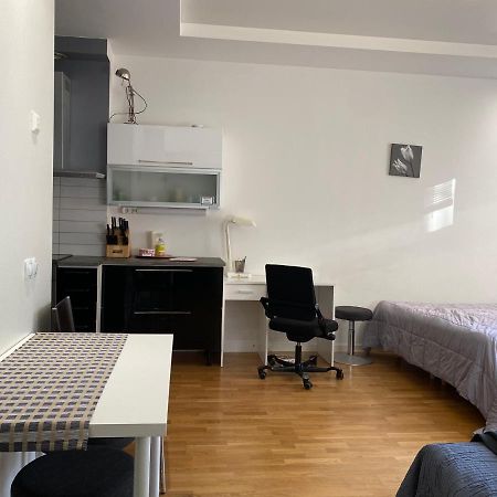 Big Studio Close To Center With Wifi Helsinki Buitenkant foto