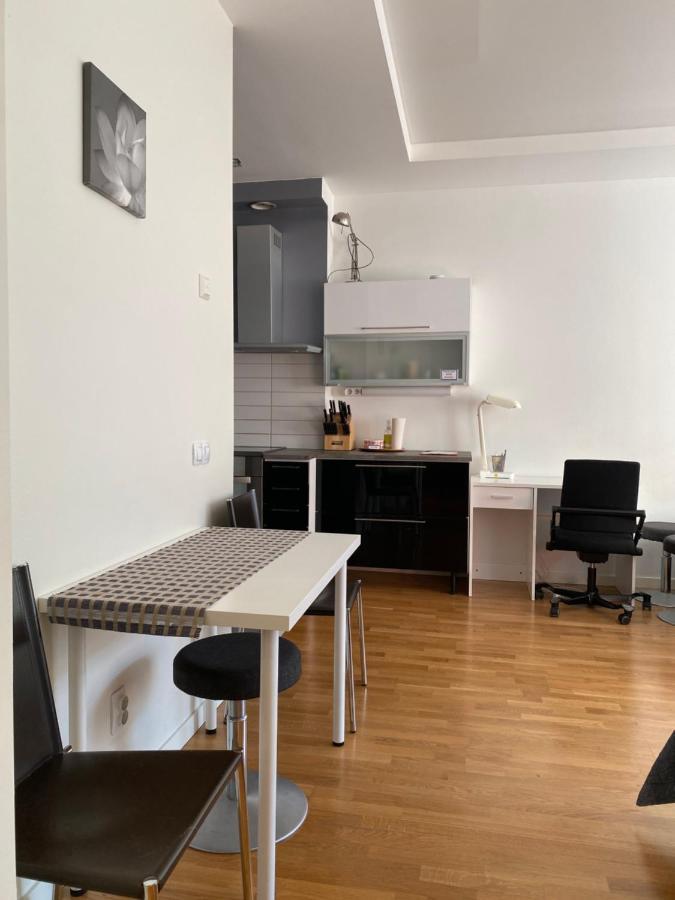 Big Studio Close To Center With Wifi Helsinki Buitenkant foto